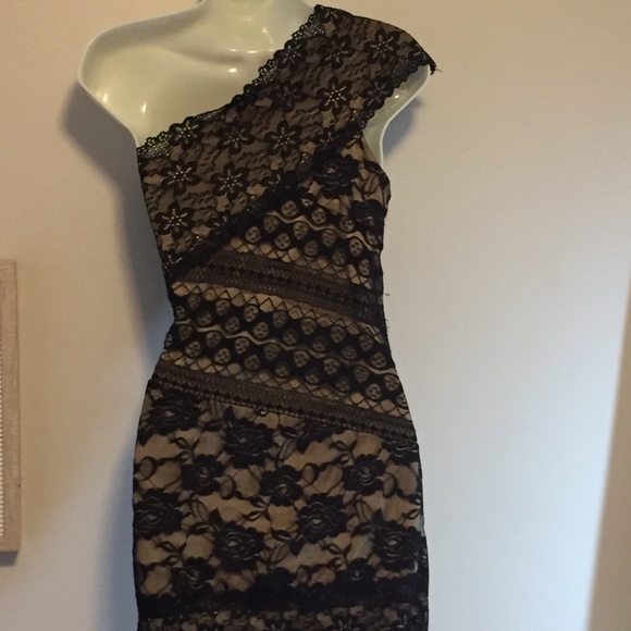 Fredrick’s of Hollywood Black Stretch Lace Dress - Picture 4 of 6